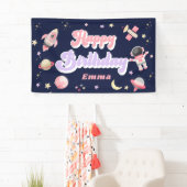 Bannière d'anniversaire rétro rose (En situation)