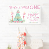 Bannière d'anniversaire Wild One TeePee 1er annive (En situation)