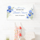 Bannière de Baby Shower Bleu Iris Quelque Chose de (En situation)