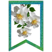 Bannière de fanions à fleurs blanches (Premier drapeau)