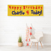 Bannière de fête du 4e anniversaire avec nom et âg (En situation)