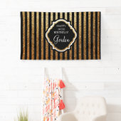 Bannière de noir et d'or (En situation)