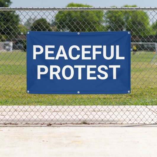 Bannière de protestation pacifique (En situation)