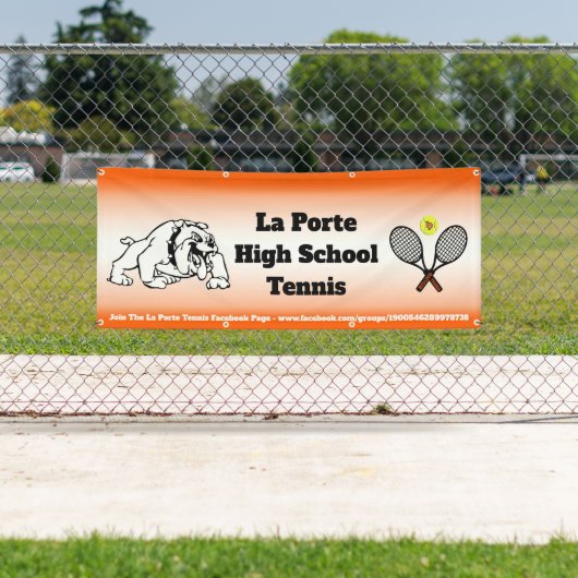 Bannière de tennis de lycée (En situation)