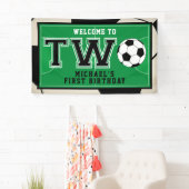 Bannière du deuxième anniversaire de football (En situation)