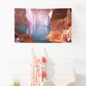 Bannière éclatante de cavernes (En situation)