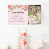 Bannière élégante à cordes florales rose (En situation)