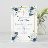 Baptême de fleurs bleues invitation pour garçon (Debout devant)