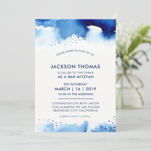 BAR MITZVAH simple invitation d'aquarelle bleue (Debout devant)