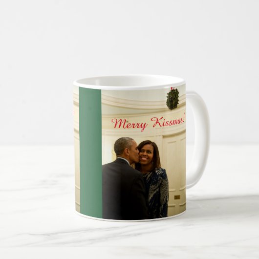 Barack en Michelle Merry Kissmas - Mok (Voorkant rechts)
