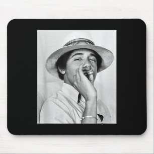 Barack Obama retro  jonge Obama roken in Muismat