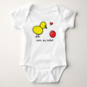 Barboteuse de bébé - fouille Kickball de poussin