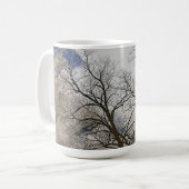 Bare Trees & Clouded Sky Natuur Design Koffiemok (Voorkant links)