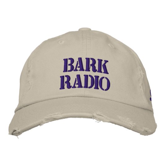 Bark Radio Pet-1 Geborduurde Pet (Voorkant)