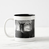 Barn Horse Tweekleurige Koffiemok (Links)