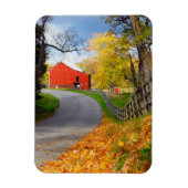 Barn in Herfst Magneet (Verticaal)