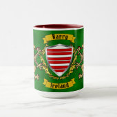 Barry Irish Shield & Griffins Personalized Mok (Midden)