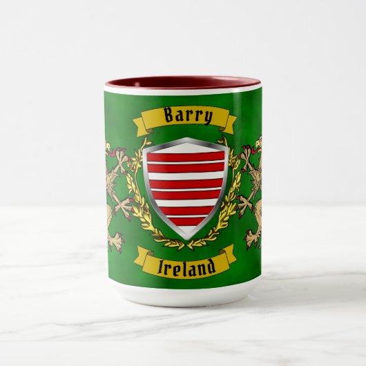 Barry Irish Shield & Griffins Personalized Mok (Midden)