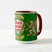 Barry Irish Shield & Griffins Personalized Mok (Voorkant rechts)