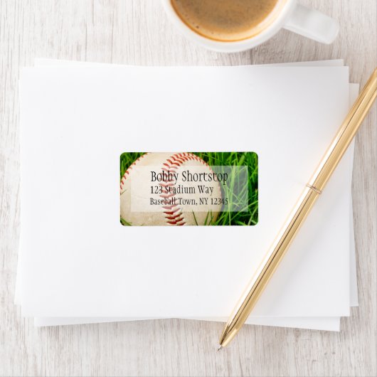 Baseball en Étiquette de adresse de l'herbe (En situation)