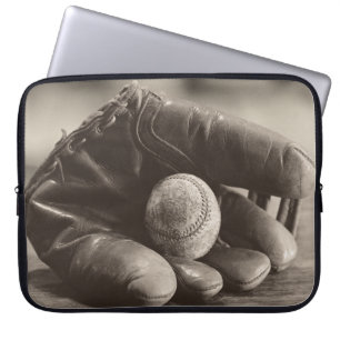 Baseball Nostalgia - Mitt en Baseball Laptop Sleeve