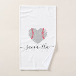 Baseball Sports Serviettes Filles Softball<br><div class="desc">Serviette de sport de baseball pour joueur ou entraîneur sueur serviette vous pouvez customiser avec un nom dans une police de signature féminine de script girly avec leur nom,  parfait pour le softball ou l'équipe de baseball.</div>