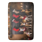 Basenji bij de open haard Kerstmis Badmat (Voorkant Verticaal)