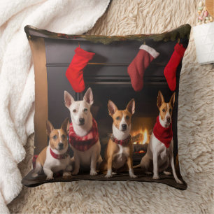 Basenji bij de open haard Kerstmis Kussen