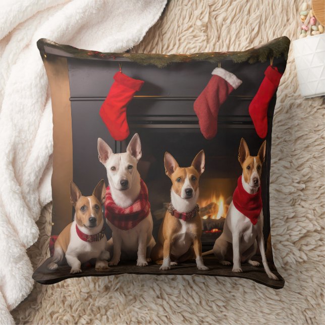Basenji bij de open haard Kerstmis Kussen (Deken)