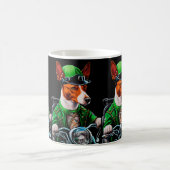 Basenji Dog fiets St. Patrick's Day Koffiemok (Center)
