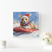 Basenji Hond in Sledge Laat het Sneeuw Kerstmis Vierkante Klok (Huis)