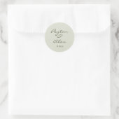 Basic Sage Green Script Weddenschap Ronde Sticker (Tas)