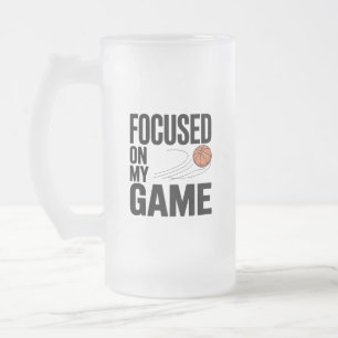 Basket-ball focalisé sur verre givrée Mug