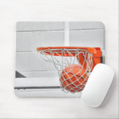 basketbal in net muismat (Met muis)