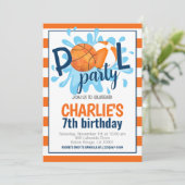 Basketball Pool Party Anniversaire Invitation (Debout devant)