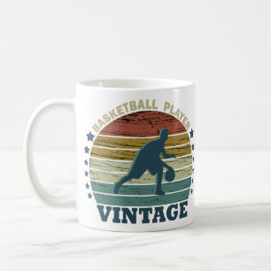 Basketballer dribbelen retro zonsondergang stijl koffiemok