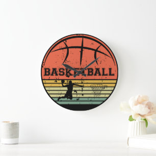 Basketballer slam dunk  retro zonsondergang grote klok