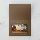 Basset endormi sur une carte drôle de "Fête des Pè (Intérieur)