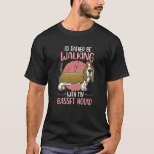 Basset Hound Dog Eigenaar die met mijn huis loopt T-shirt