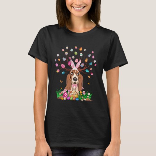 Basset Hound Dog With Bunny Ears Easter Egg Tree E T-shirt (Voorkant)