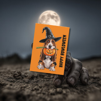 Basset hound met heksenhoed en pompoen kaart