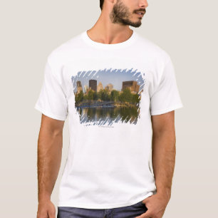 Bassin van de Bonsecours in de oude haven van het  T-shirt