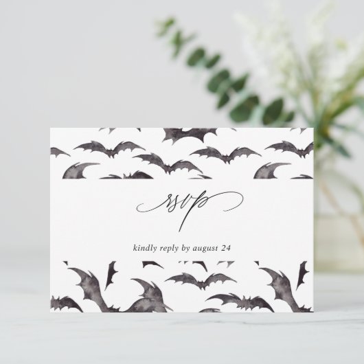 Bat Halloween Party w Repas RSVP Blanc (Debout devant)