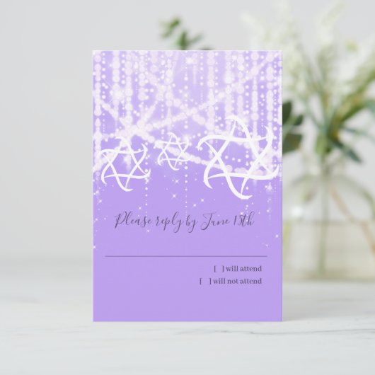 Bat Mitzvah Lavendel Wit Sparkly Lights RSVP Kaartje (Staand voorkant)