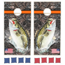 Bataille de basse à grande bouche accrochée