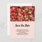 Batch van aardbeien met rode juwelen Sla de datum  Uitnodiging Briefkaart (Voorkant / Achterkant)