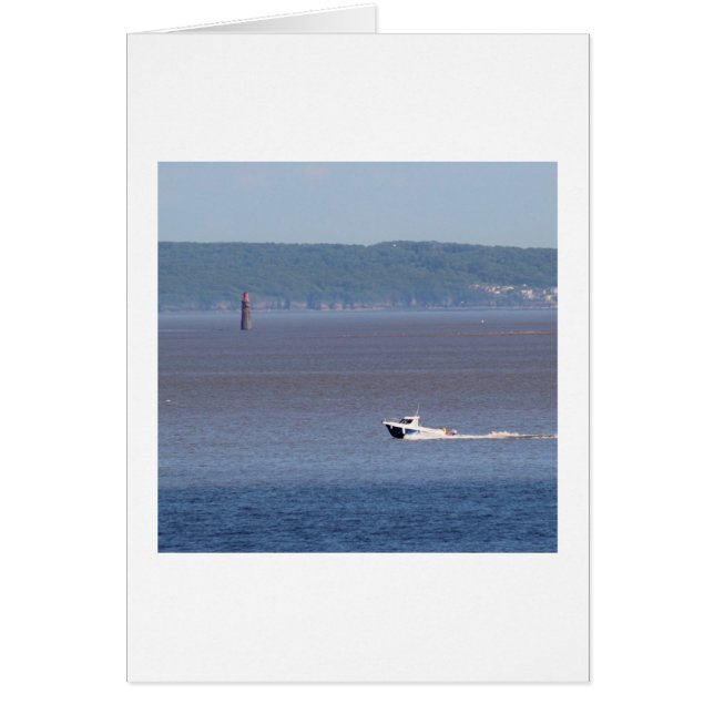 Bateau à moteur sur l'estuaire de Severn (Devant)