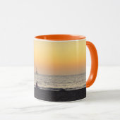 Bateau à Sunset - Venice Beach, CA Mug (Devant droit)