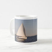 Bateau à voile Mug (Devant gauche)