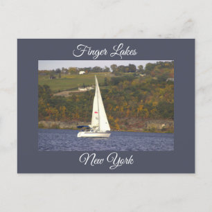 Bateau à voile sur le lac Carte postale